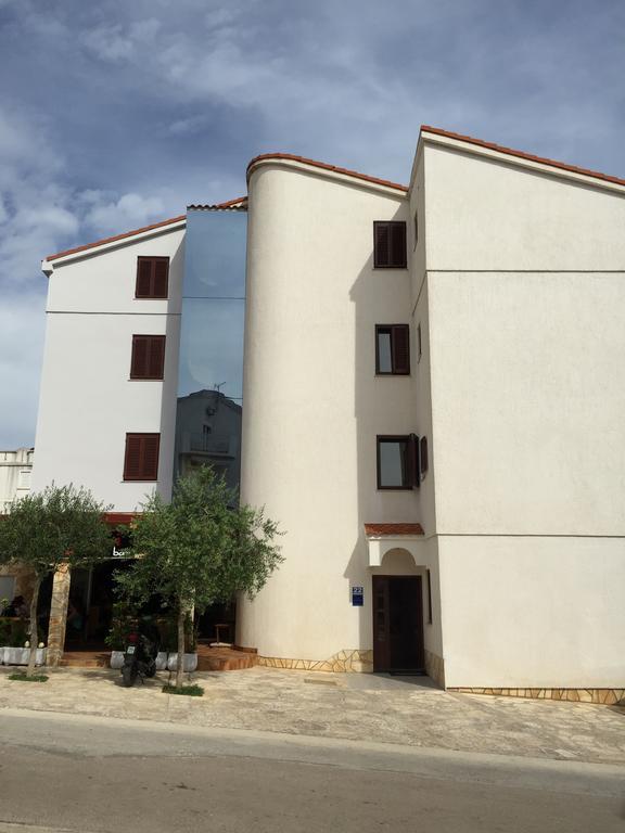 Apartments Villa Cherry Novalja Dış mekan fotoğraf